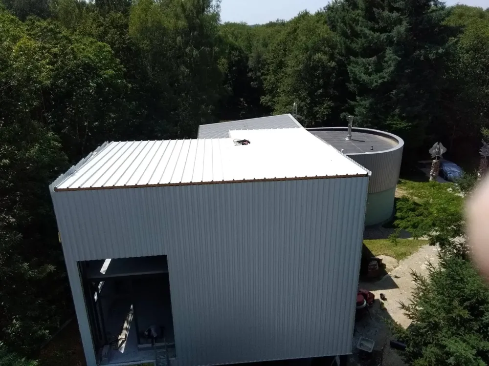 Toiture métallique près de Brive-la-Gaillarde
